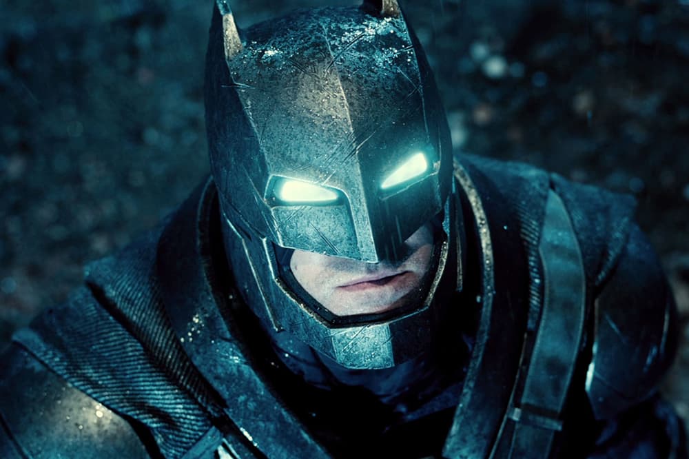 First <strong><em>Batman v Superman</em></strong> Trailer Is Here