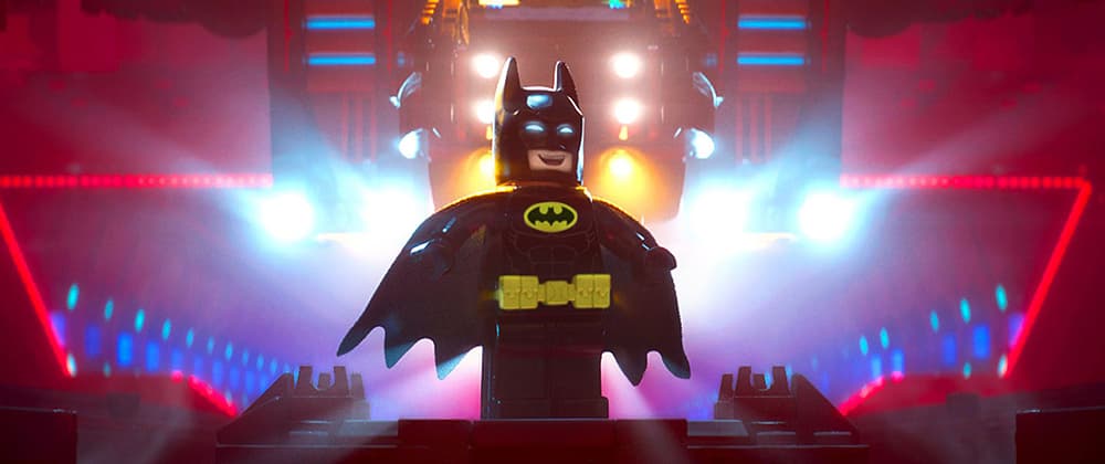 蝙蝠俠於 <strong><em>Lego 蝙蝠俠英雄傳</em></strong>漫畫節預告片中訓練羅賓