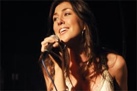 Amy Pearson．2008年4月16日．香港