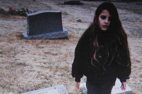 Crystal Castles 第二張 'Crystal Castles' 大碟